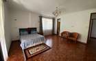 5 Bed House with En Suite in Runda - 16