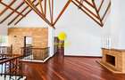 5 Bed House with En Suite in Rosslyn - 5
