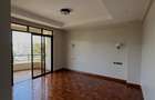 4 Bed Apartment with En Suite at Riverside Drive - 8