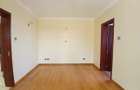 5 Bed Townhouse with En Suite at Riverside Drive - 17