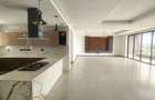 3 Bed Apartment with En Suite at Riverside - 8