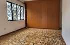 5 Bed Townhouse with En Suite in Nyari - 8