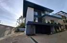 5 Bed Townhouse with En Suite in Lavington - 1