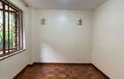 5 Bed Townhouse with En Suite at Othaya Road - 9