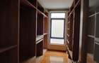 5 Bed Townhouse with En Suite at Lavington Green - 10