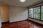 5 Bed Townhouse with En Suite in Loresho - 9