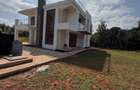 4 Bed House with Swimming Pool at B - 1