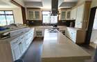 5 Bed Townhouse with En Suite in Lavington - 19