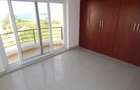 3 Bed Apartment with En Suite at Green Wood Drive - 5