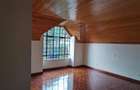 5 Bed House with En Suite in Lavington - 3