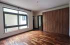 5 Bed Townhouse with En Suite at Lavington Green - 18