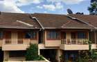 5 Bed House with En Suite in Lavington - 1