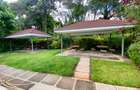 5 Bed Townhouse with En Suite in Spring Valley - 3