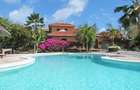 5 Bed Villa with En Suite at Paparemo - 1