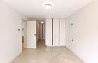 6 Bed Townhouse with En Suite at Lavington - 16