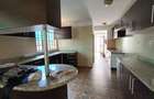 4 Bed Townhouse with En Suite at Lavington - 8