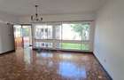 4 Bed Townhouse with En Suite at Brookside Drive - 12
