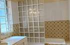 4 Bed House with En Suite in Rosslyn - 14