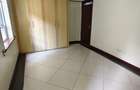2 Bed Apartment with En Suite in Westlands Area - 9