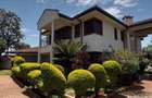5 Bed House with En Suite in Runda - 1