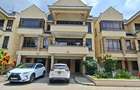 5 Bed Villa with En Suite at Lavington Green - 2