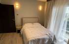 Serviced 2 Bed Apartment with En Suite in Riverside - 12
