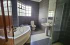 4 Bed Townhouse with En Suite in Kiambu Road - 16
