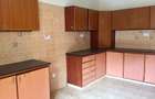 5 Bed House with En Suite in Lavington - 7