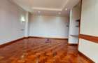 3 Bed Apartment with En Suite at Riverside Drive - 13