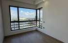 Serviced 3 Bed Apartment with En Suite at Riverside - 4