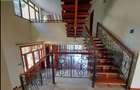 5 Bed House with En Suite in Lavington - 16