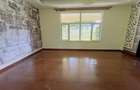 5 Bed House with En Suite at Mimosa Drive - 12