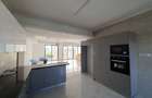 4 Bed Apartment with En Suite in Parklands - 7