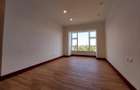 4 Bed Apartment with En Suite in Parklands - 11
