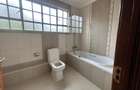 5 Bed Townhouse with En Suite in Lavington - 13