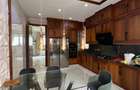 5 Bed Townhouse with En Suite in Lavington - 4