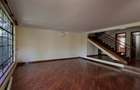 4 Bed Townhouse with En Suite in Lavington - 14