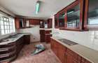 5 Bed Townhouse with En Suite in Westlands Area - 14