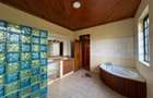 5 Bed House with En Suite in Runda - 8