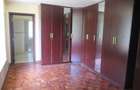 5 Bed Townhouse with En Suite at Lavington - 19