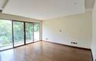 5 Bed Townhouse with En Suite at Lavington Green - 17