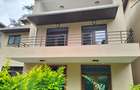 5 Bed Townhouse with En Suite in Lavington - 1