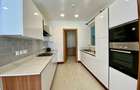 Serviced 2 Bed Apartment with En Suite in Parklands - 13