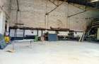 30,000 ft² Warehouse with Parking in Industrial Area - 7