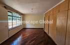 5 Bed Townhouse with En Suite in Lavington - 4
