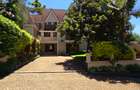 5 Bed Townhouse with En Suite at Lavington Green - 3