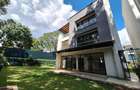 5 Bed Townhouse with En Suite in Lavington - 1