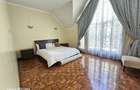 5 Bed Townhouse with En Suite at Lavington - 13