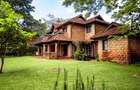 4 Bed House with En Suite at Windsor - 17