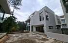6 Bed Townhouse with En Suite in Lavington - 4